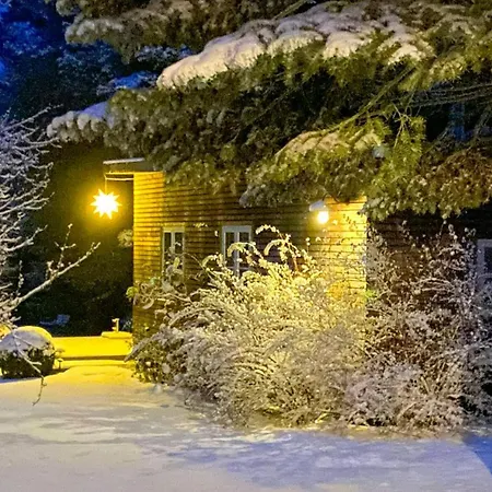 Holiday Home With Garden On Lake Jabel *